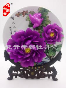 手工彩绘釉上彩牡丹瓷盘2